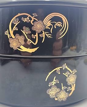 輪島塗　稲忠製　丸形重箱　蒔絵　共箱　骨董品、美術品 Amazon.co.jp: 輪島塗 稲忠製 丸形重箱 蒔絵 共箱 骨董品、美術